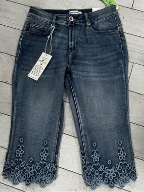 Sandpiper Women's Indigo Cropped Jeans with Embroidered Scalloped Hem
